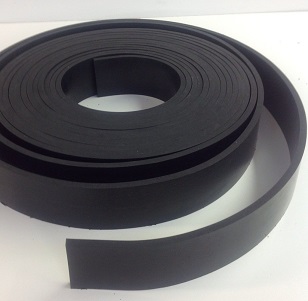 E puer Grënn fir d'Aging vu Gummi Seal Strip