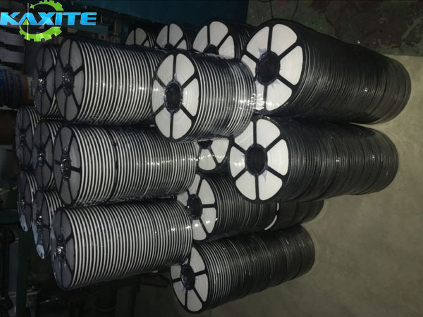 Expandéiert PTFE-Tape, fir Spiralgewiicht gefüllt Material benutzt, zu Ungarn Client verkaaft
